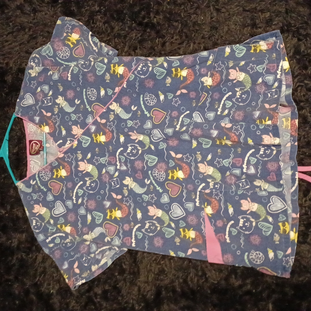 Scrub top with mermaid cats
